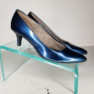 Vintage metallic blue patent leather low heels